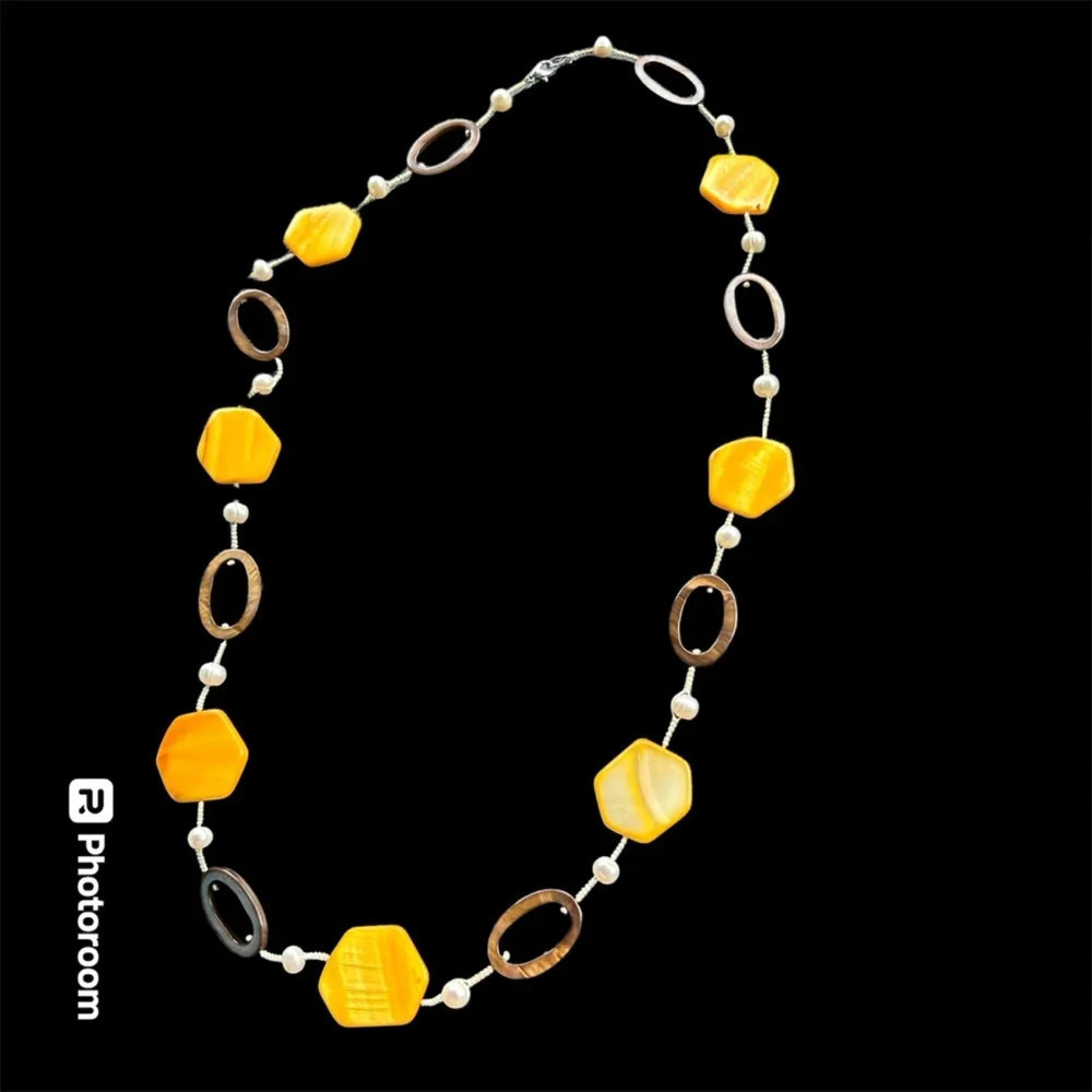 Premier Designs “Butterscotch” 30 Inch Freshwater Pearl & Shell Necklace Retired
